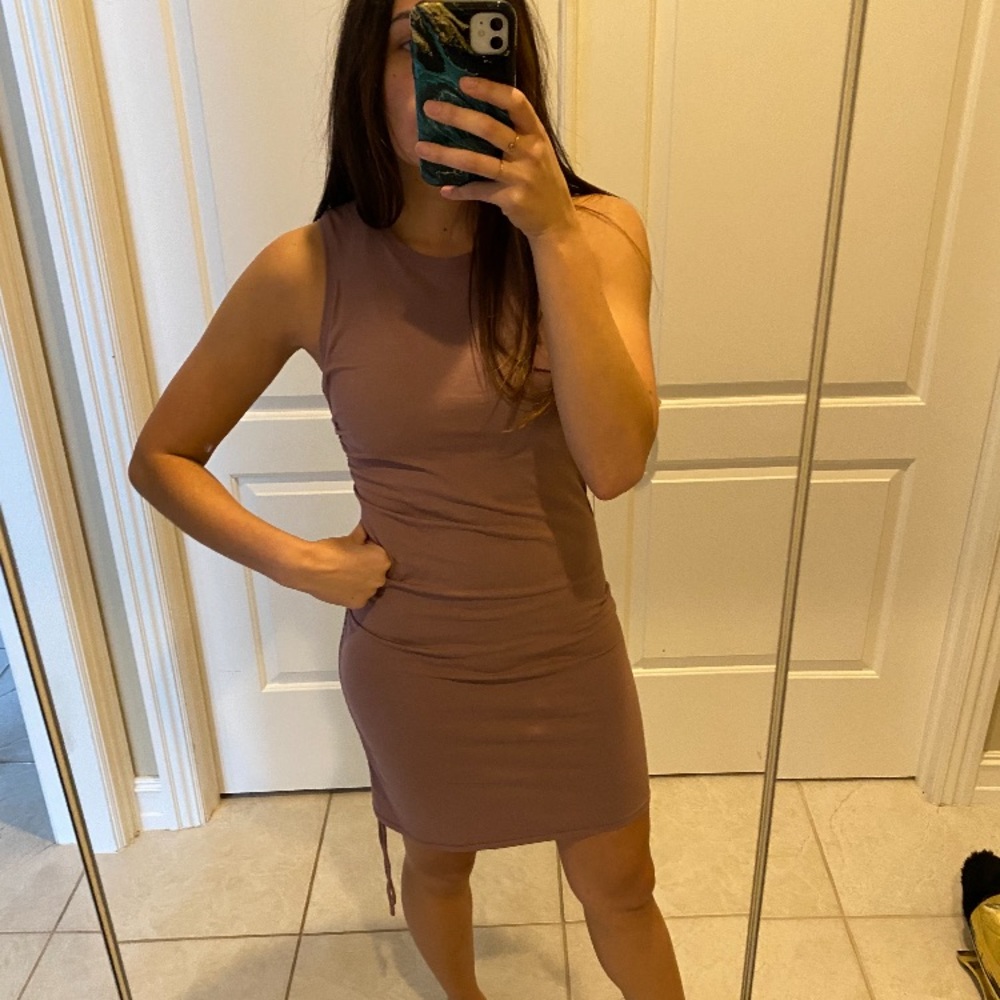 Lulu Lemon Cinch It Dress- side ruched dress NWT